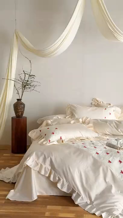 91家纺网 家纺一手货源 找家纺 （总）西西家居 2026春夏新款100S长绒棉纯棉绣花四件套-以梦为马-奶白（含精致红色礼盒）