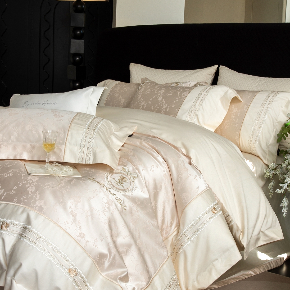 91家纺网 家纺一手货源 找家纺 （总）馨蕊家居 2026春夏新品100S高定高精密刺绣系列--芸蔓