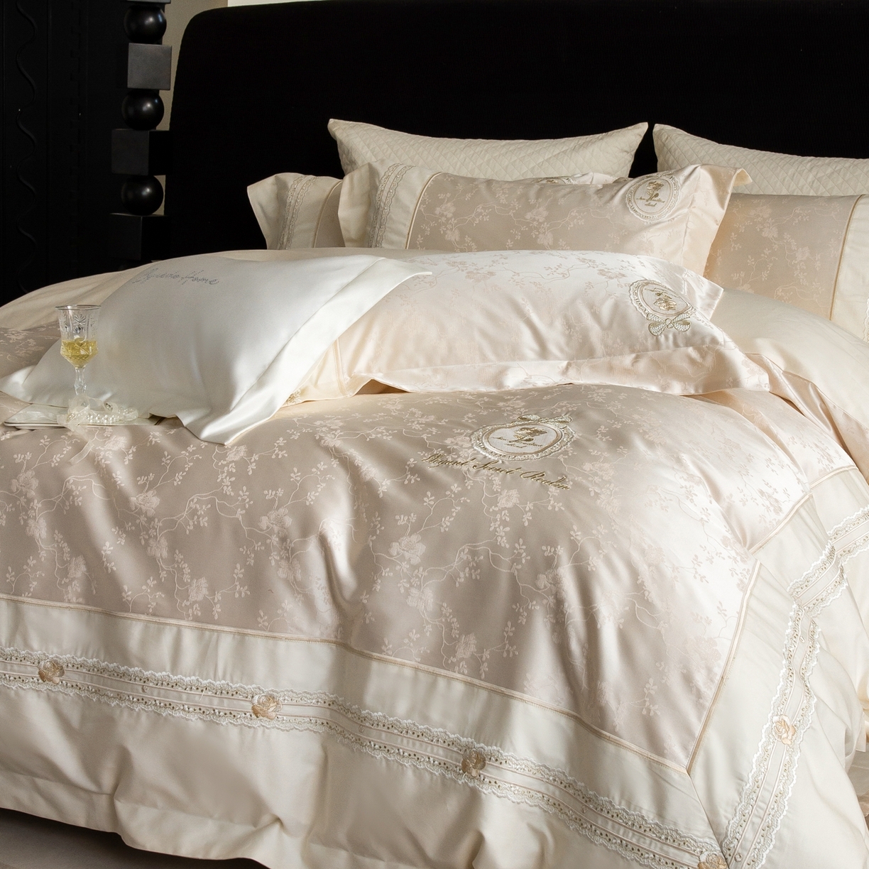 91家纺网 家纺一手货源 找家纺 （总）馨蕊家居 2026春夏新品100S高定高精密刺绣系列--芸蔓