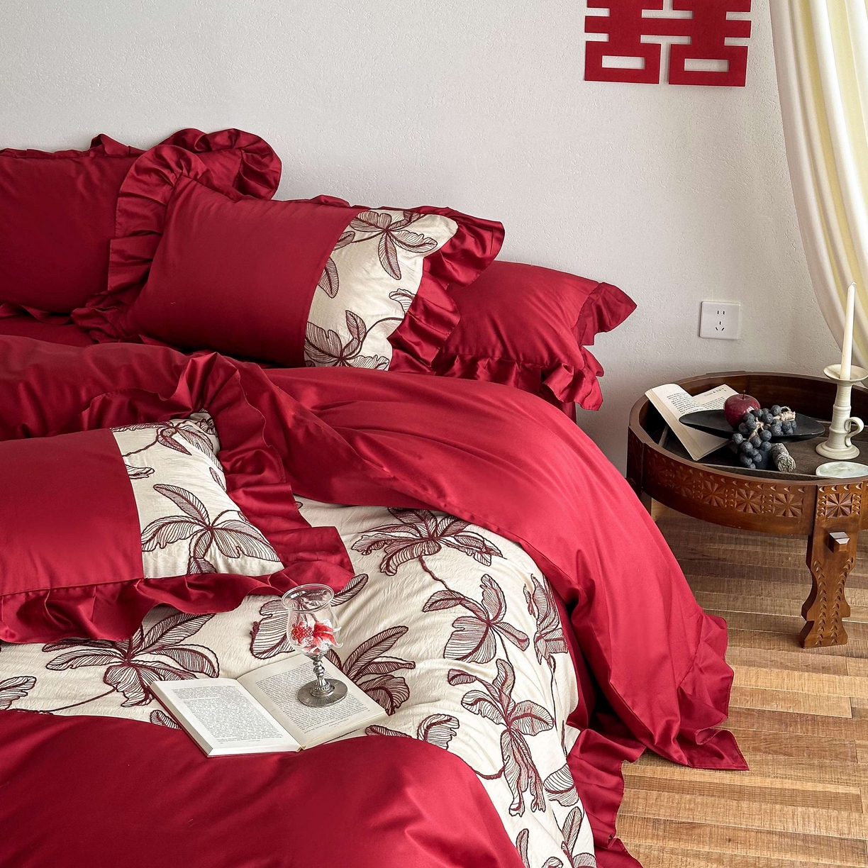 91家纺网 家纺一手货源 找家纺 （总）西西家居 2026春夏新款100S长绒棉纯棉高精密绣花四件套-海岛之恋（含精致红色礼盒）