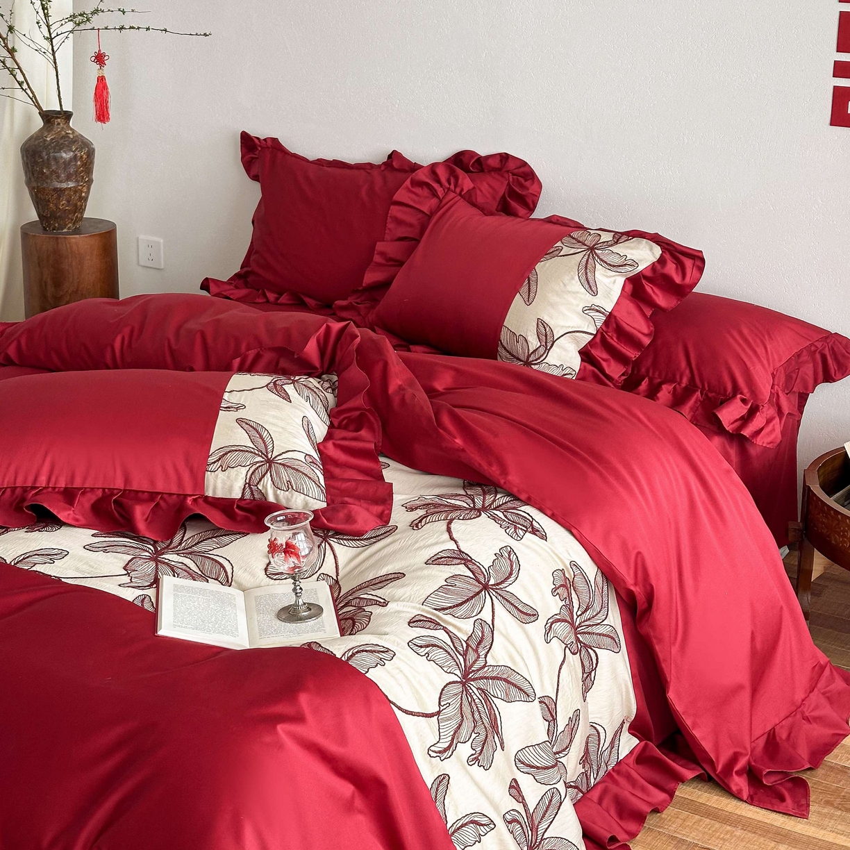91家纺网 家纺一手货源 找家纺 （总）西西家居 2026春夏新款100S长绒棉纯棉高精密绣花四件套-海岛之恋（含精致红色礼盒）