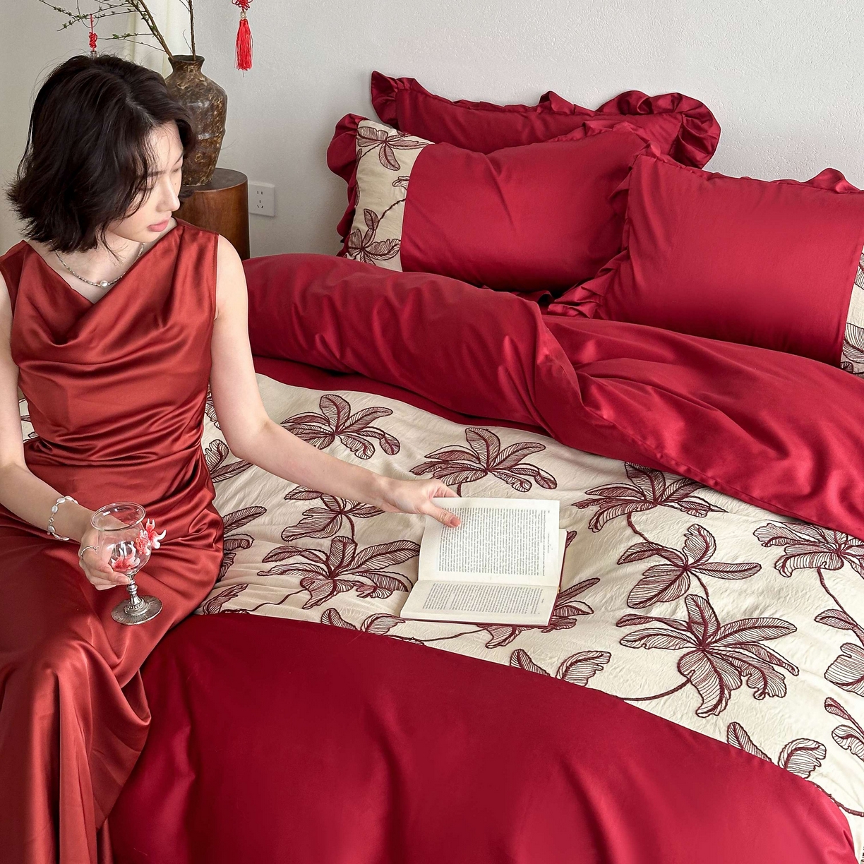 91家纺网 家纺一手货源 找家纺 （总）西西家居 2026春夏新款100S长绒棉纯棉高精密绣花四件套-海岛之恋（含精致红色礼盒）