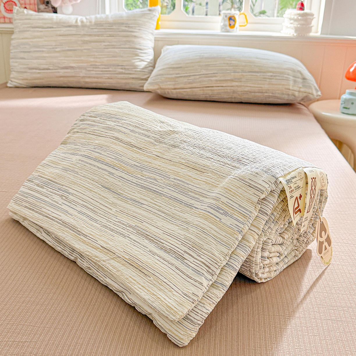 91家纺网 家纺一手货源 找家纺 N先生+V 13814689556 发大图/买家秀 2026新款A类无印风双层纱夏被夏凉被空调被 简兮-咖（夏被）