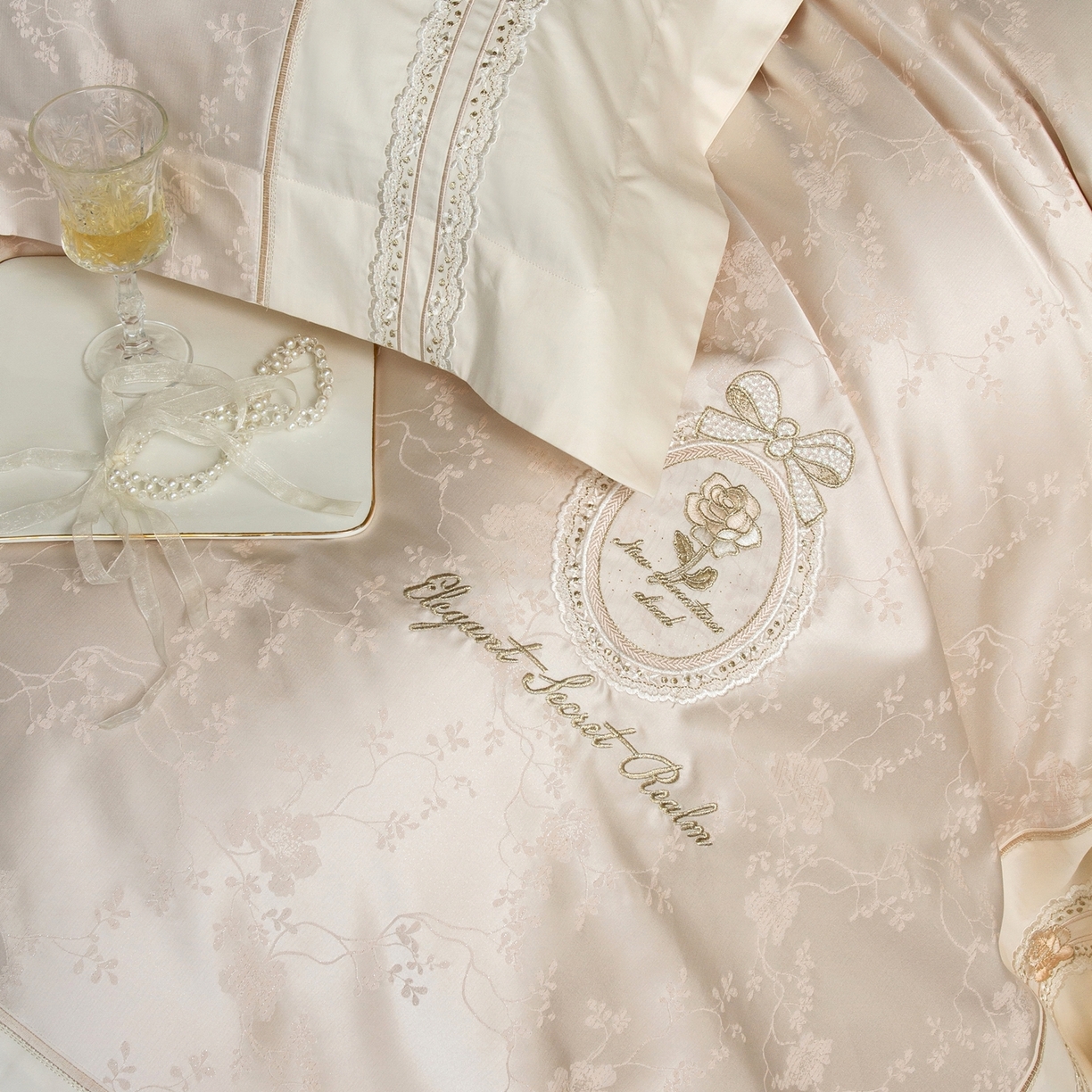 91家纺网 家纺一手货源 找家纺 （总）馨蕊家居 2026春夏新品100S高定高精密刺绣系列--芸蔓