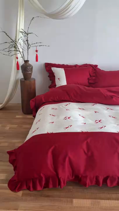 91家纺网 家纺一手货源 找家纺 （总）西西家居 2026春夏新款100S长绒棉纯棉高精密绣花四件套-春日来信（含精致红色礼盒）