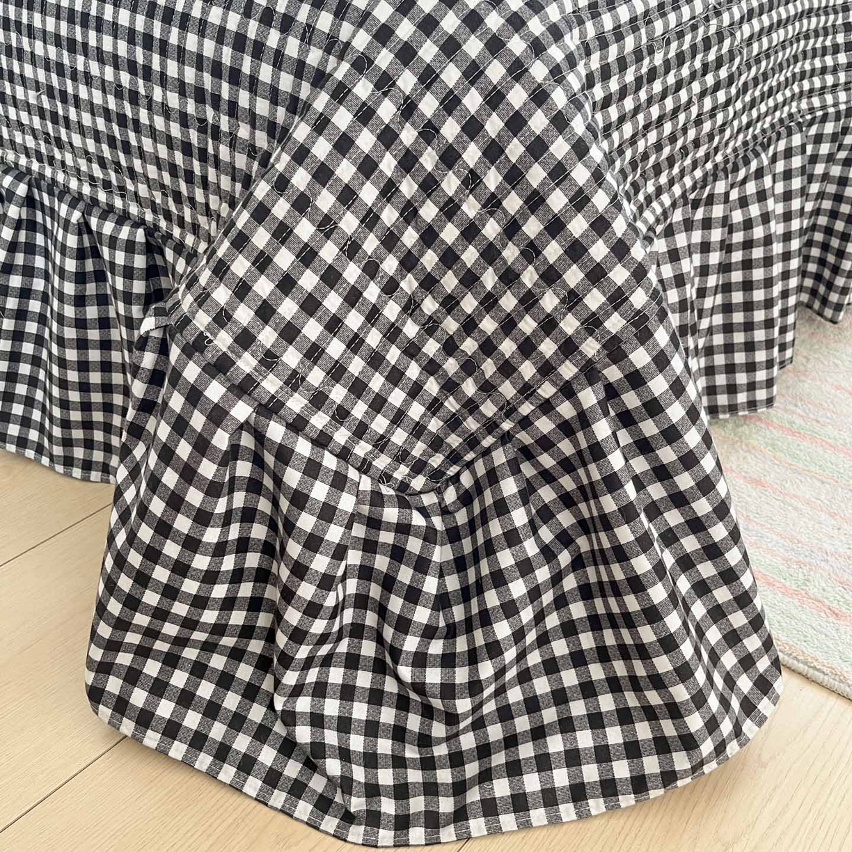 91家纺网 家纺一手货源 找家纺 格真 2026新款立体绣花贴布绣单品枕套被套三件套 小白兔波点紫