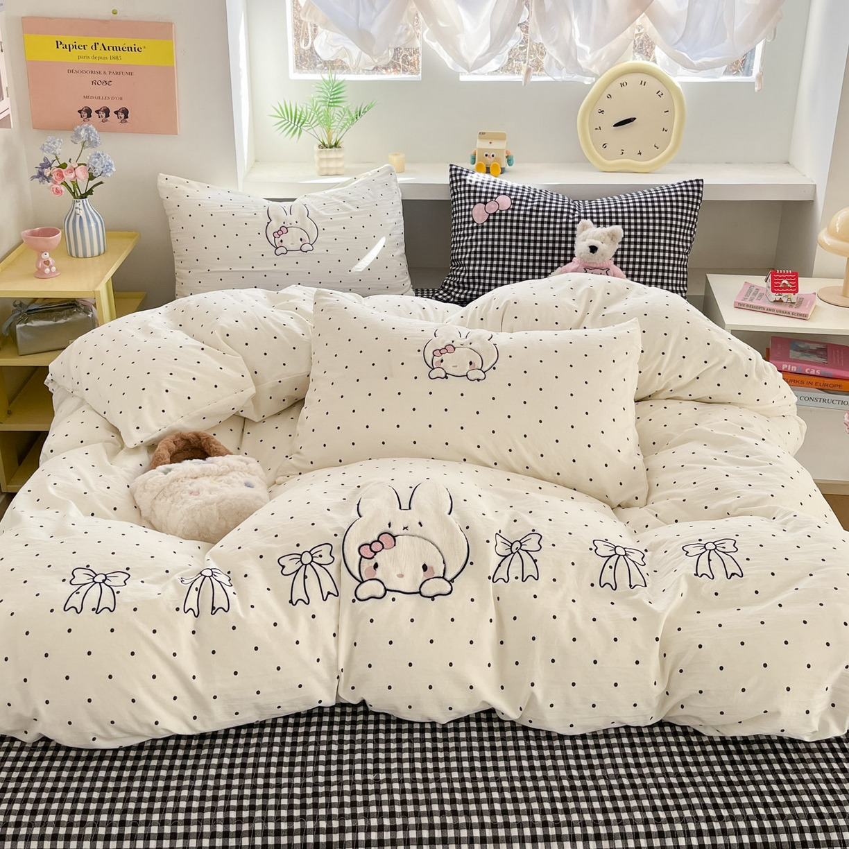 91家纺网 家纺一手货源 找家纺 格真 2026新款立体绣花贴布绣单品枕套被套三件套 小白兔波点黑