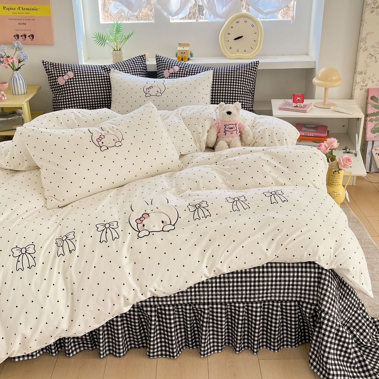 91家纺网 家纺一手货源 找家纺 格真 2026新款立体绣花贴布绣单品枕套被套三件套 小白兔波点黑