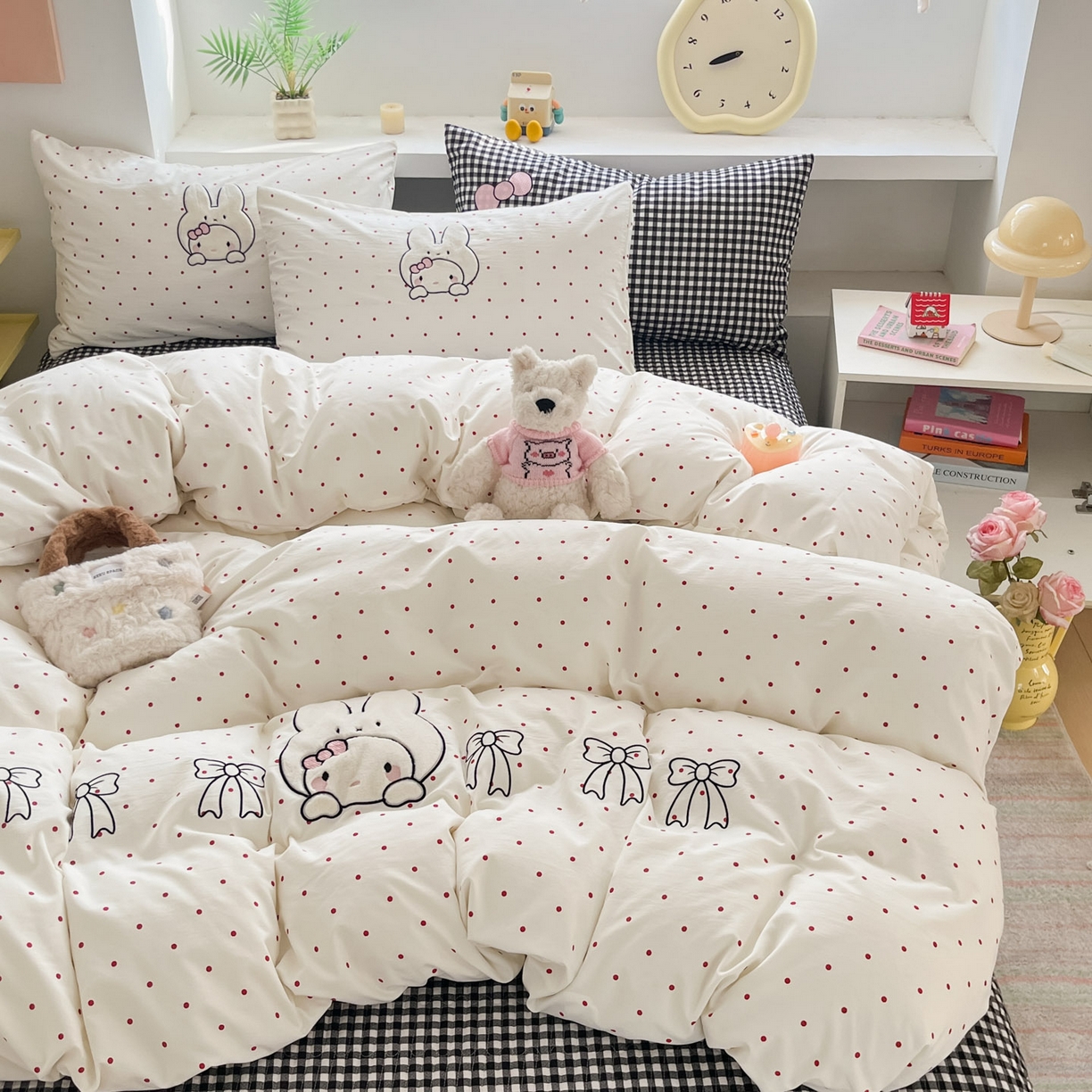 91家纺网 家纺一手货源 找家纺 格真 2026新款立体绣花贴布绣单品枕套被套三件套 小白兔波点红