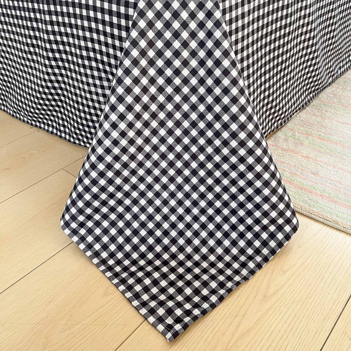 91家纺网 家纺一手货源 找家纺 格真 2026新款立体绣花贴布绣单品枕套被套三件套 小白兔波点黑