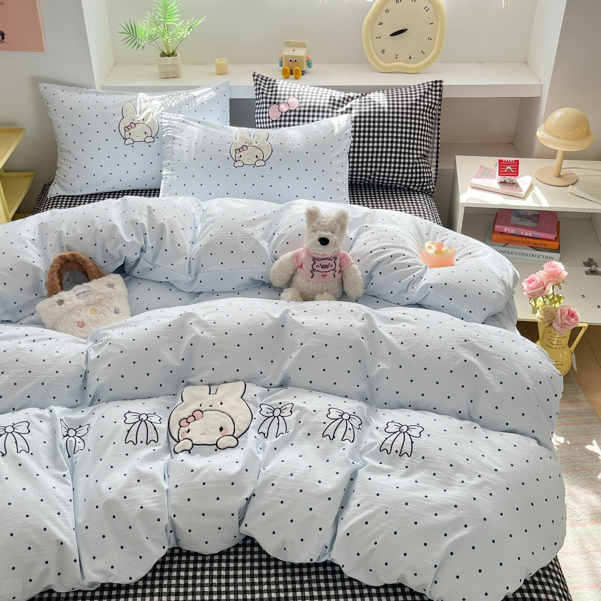 91家纺网 家纺一手货源 找家纺 格真 2026新款立体绣花贴布绣单品枕套被套三件套 小白兔波点兰