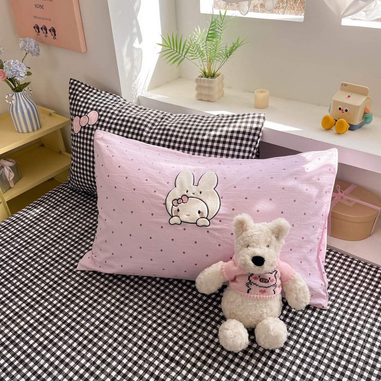 91家纺网 家纺一手货源 找家纺 格真 2026新款立体绣花贴布绣单品枕套被套三件套 小白兔波点紫