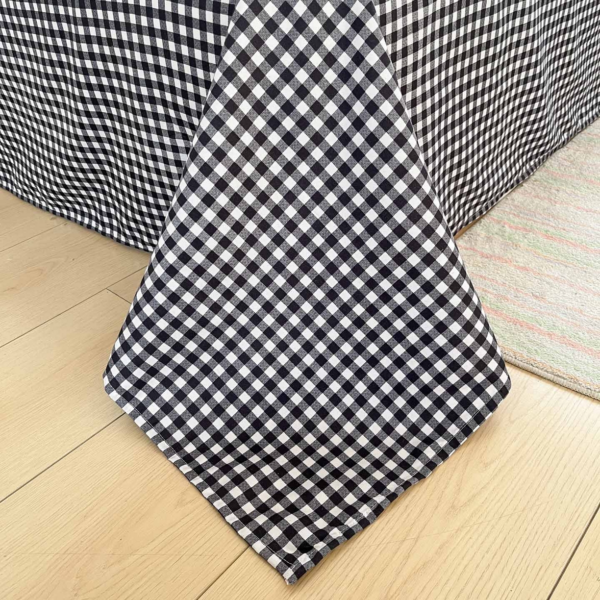 91家纺网 家纺一手货源 找家纺 格真 2026新款立体绣花贴布绣单品枕套被套三件套 小白兔波点红