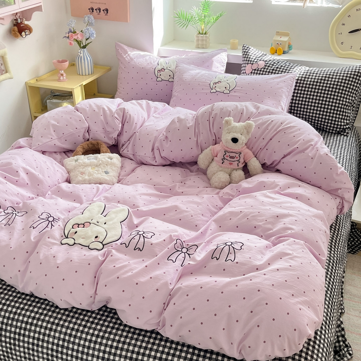 91家纺网 家纺一手货源 找家纺 格真 2026新款立体绣花贴布绣单品枕套被套三件套 小白兔波点紫