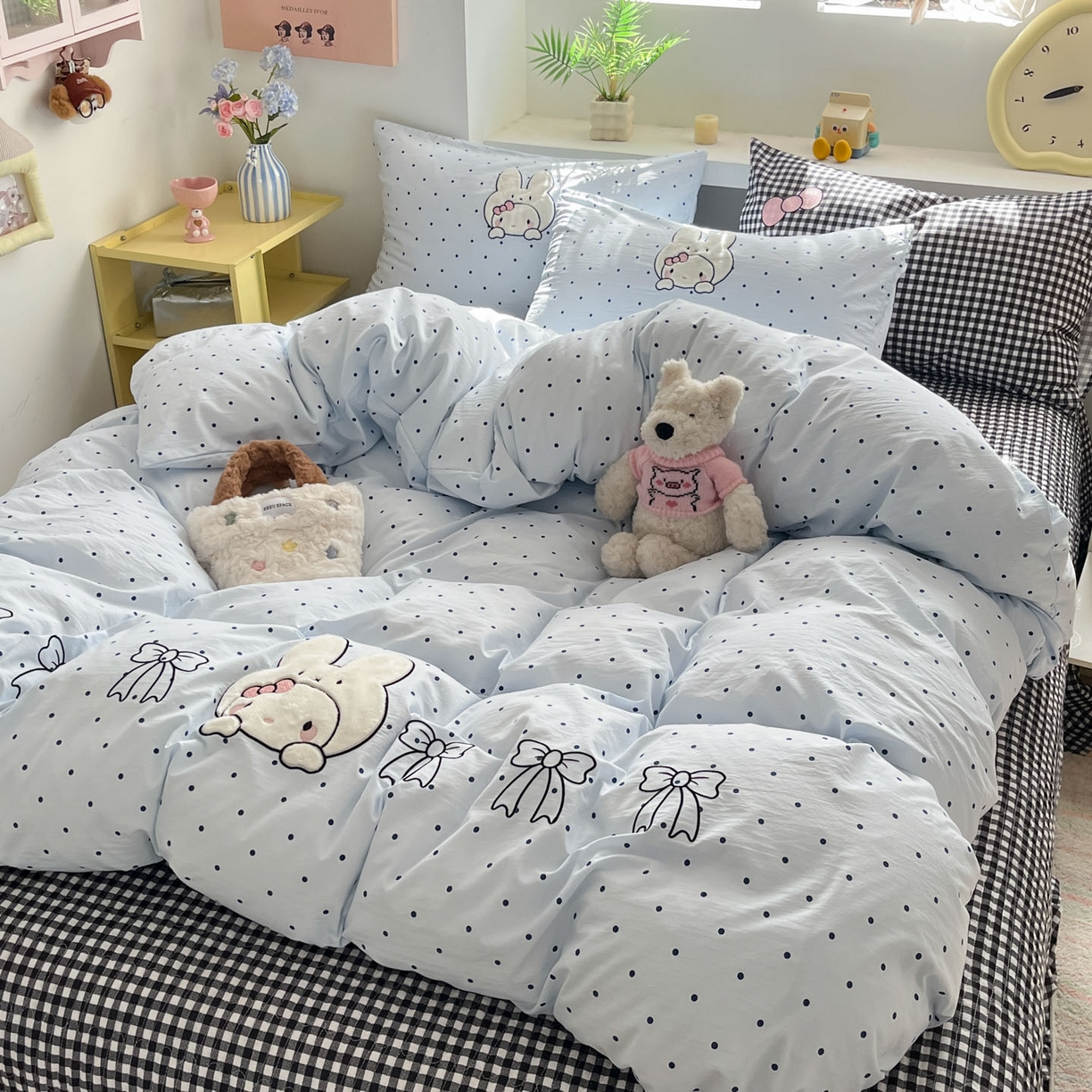 91家纺网 家纺一手货源 找家纺 格真 2026新款立体绣花贴布绣单品枕套被套三件套 小白兔波点兰