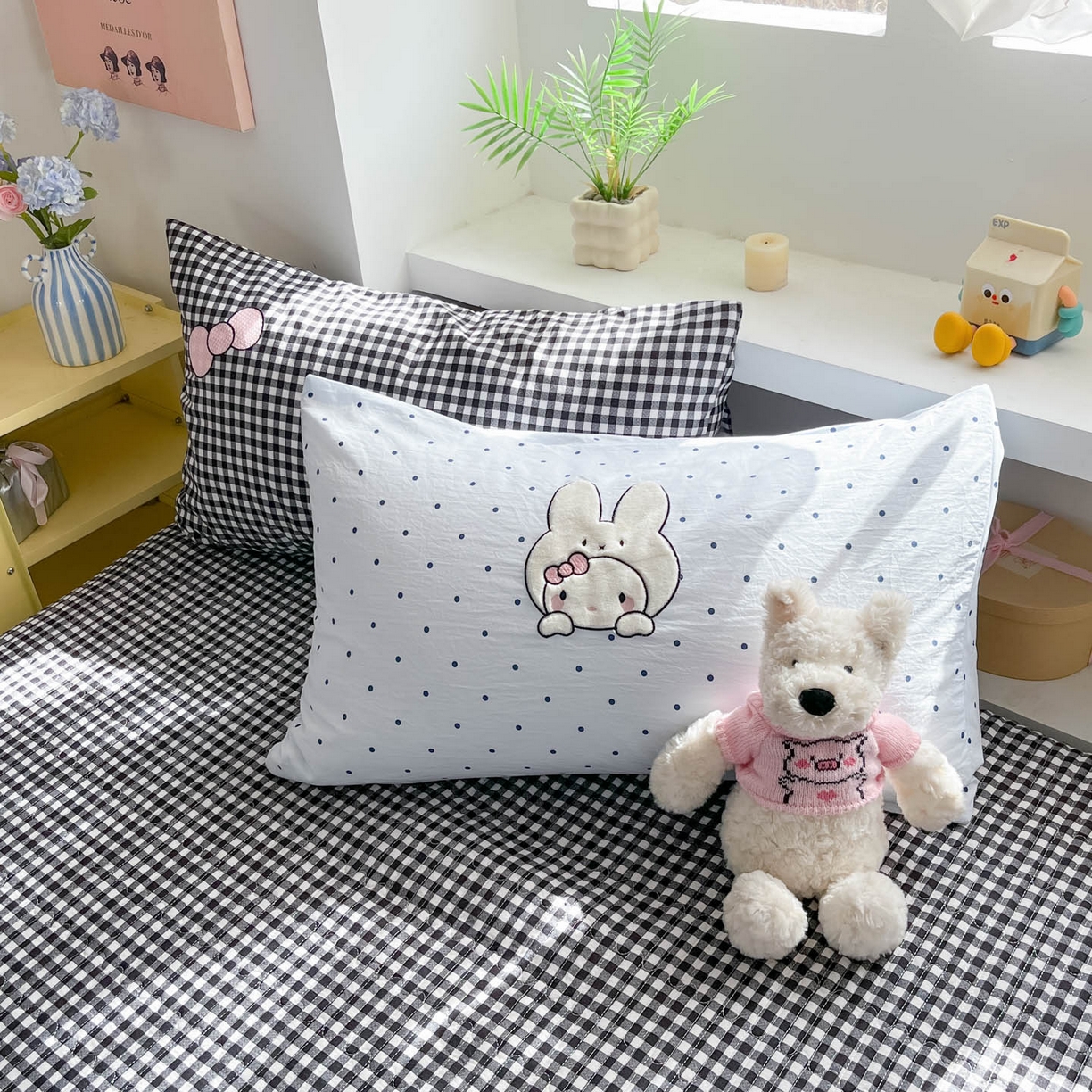 91家纺网 家纺一手货源 找家纺 格真 2026新款立体绣花贴布绣单品枕套被套三件套 小白兔波点兰