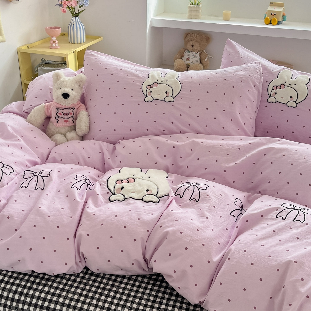 91家纺网 家纺一手货源 找家纺 格真 2026新款立体绣花贴布绣单品枕套被套三件套 小白兔波点紫