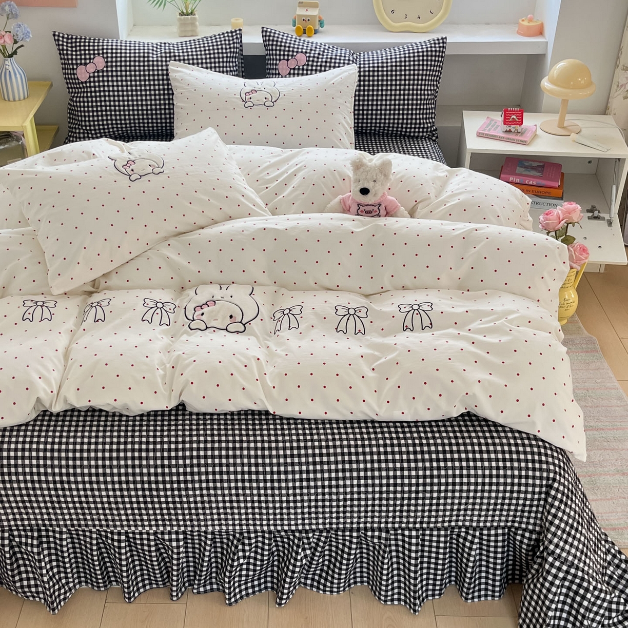 91家纺网 家纺一手货源 找家纺 格真 2026新款立体绣花贴布绣单品枕套被套三件套 小白兔波点红