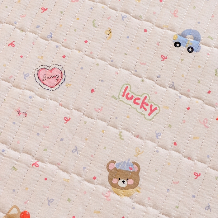 91家纺网 家纺一手货源 找家纺 禧缘家纺（原梦想家） 2026新款全棉夹棉婴童床盖 粉色童年--绑带款