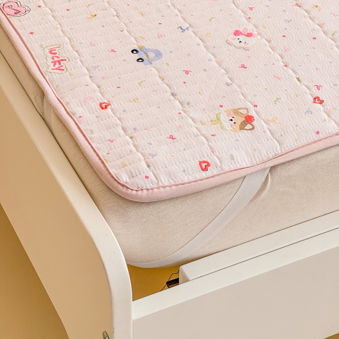 91家纺网 家纺一手货源 找家纺 禧缘家纺（原梦想家） 2026新款全棉夹棉婴童床盖 粉色童年--绑带款