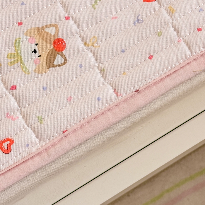 91家纺网 家纺一手货源 找家纺 禧缘家纺（原梦想家） 2026新款全棉夹棉婴童床盖 粉色童年--绑带款