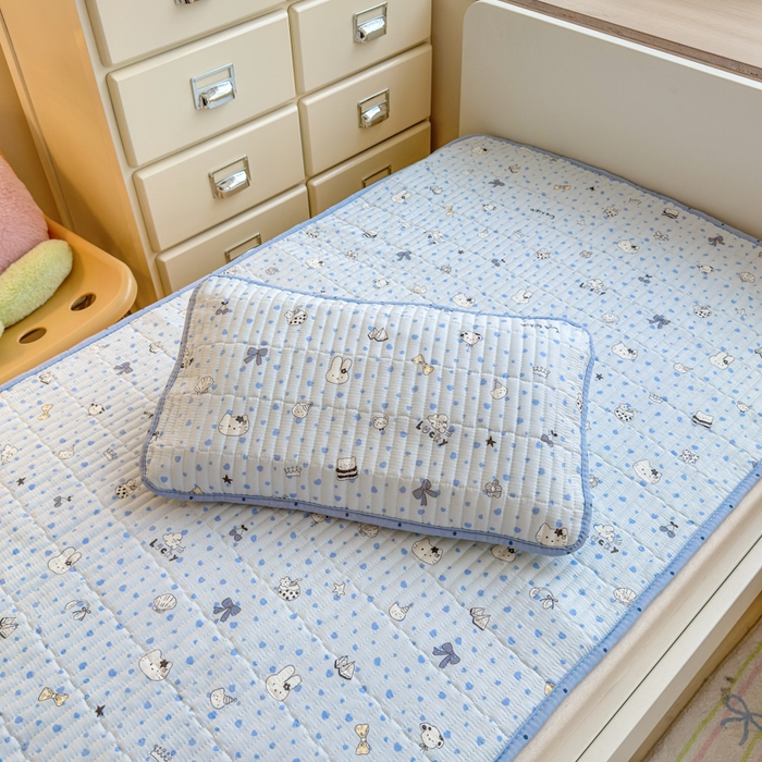 91家纺网 家纺一手货源 找家纺 禧缘家纺（原梦想家） 2026新款全棉夹棉婴童床盖 喵趣日记--绑带款