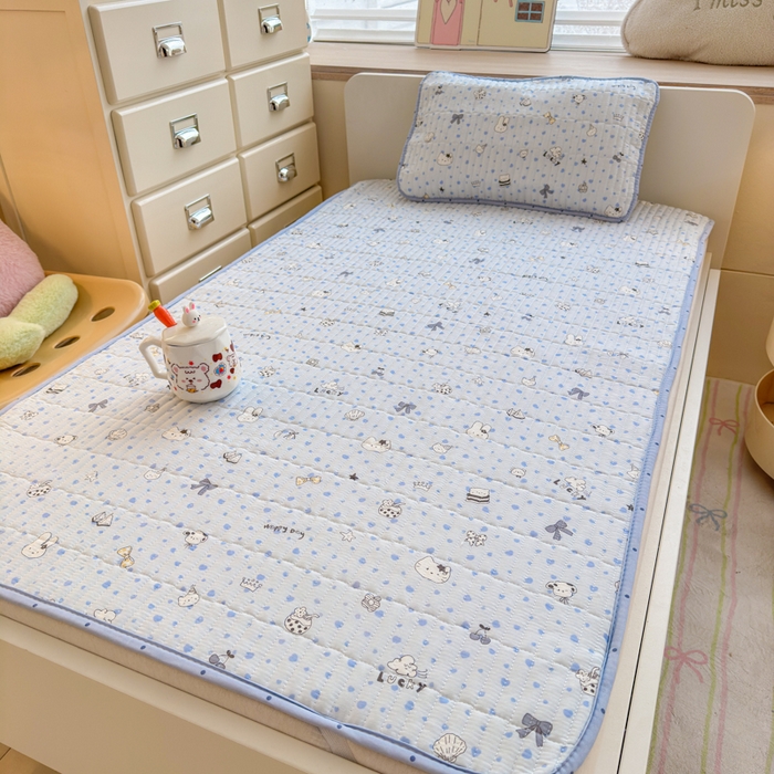 91家纺网 家纺一手货源 找家纺 禧缘家纺（原梦想家） 2026新款全棉夹棉婴童床盖 喵趣日记--绑带款