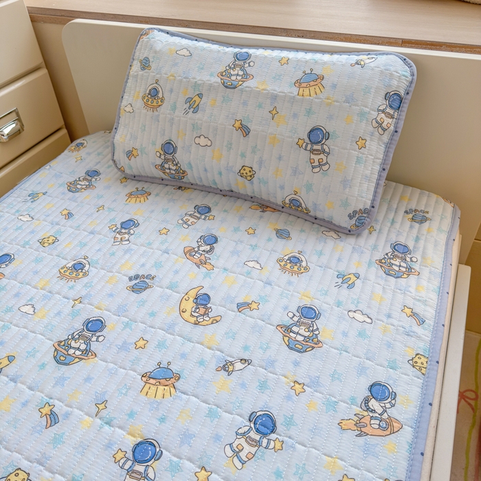 91家纺网 家纺一手货源 找家纺 禧缘家纺（原梦想家） 2026新款全棉夹棉婴童床盖 探索星球--绑带款