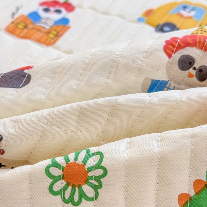 91家纺网 家纺一手货源 找家纺 禧缘家纺（原梦想家） 2026新款全棉夹棉婴童床盖 淘气熊猫--绑带款