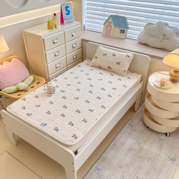 91家纺网 家纺一手货源 找家纺 禧缘家纺（原梦想家） 2026新款全棉夹棉婴童床盖 跳跳马--绑带款