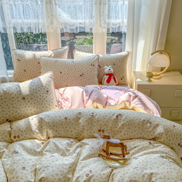 91家纺网 家纺一手货源 找家纺 宅家居 2026爆款田园风甜美小清新喷气印花纯棉四件套韩式圈圈花边40支全棉三件套 草莓