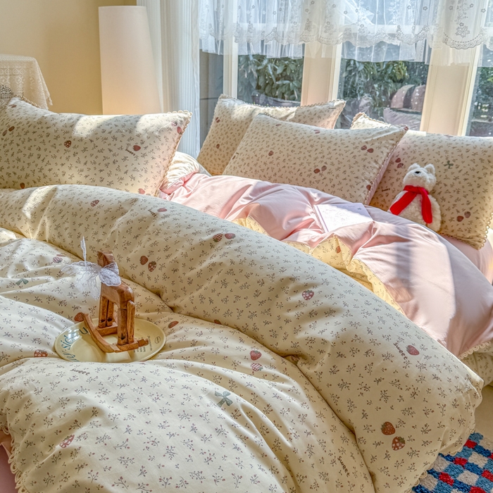 91家纺网 家纺一手货源 找家纺 宅家居 2026爆款田园风甜美小清新喷气印花纯棉四件套韩式圈圈花边40支全棉三件套 草莓