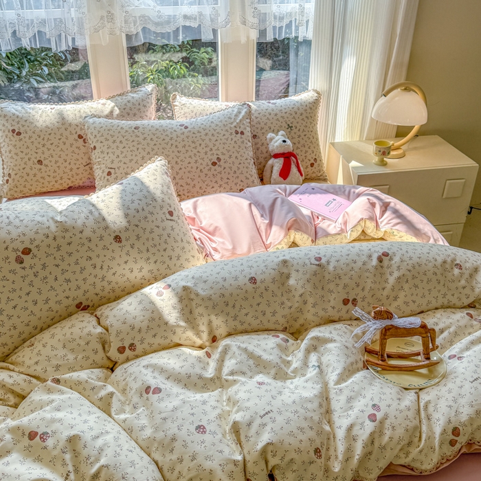 91家纺网 家纺一手货源 找家纺 宅家居 2026爆款田园风甜美小清新喷气印花纯棉四件套韩式圈圈花边40支全棉三件套 草莓