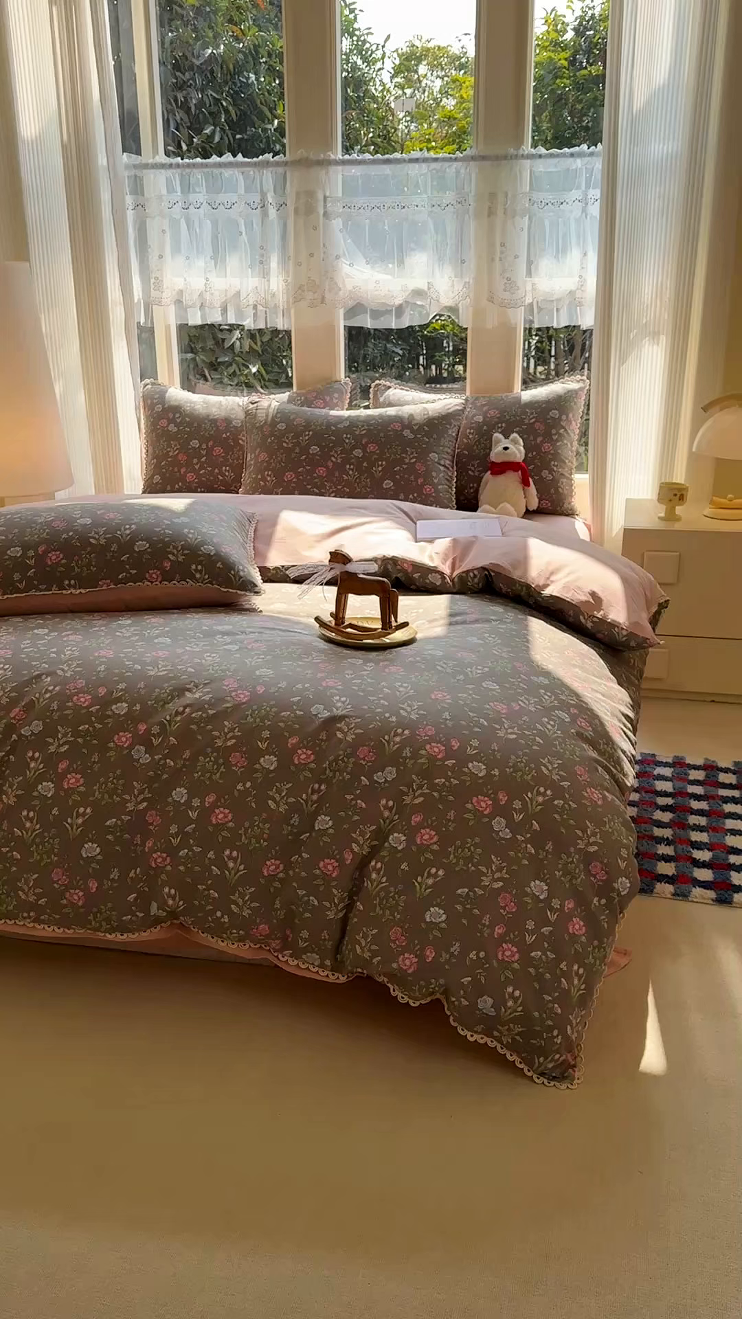 91家纺网 家纺一手货源 找家纺 宅家居 2026爆款田园风甜美小清新喷气印花纯棉四件套韩式圈圈花边40支全棉三件套 春色