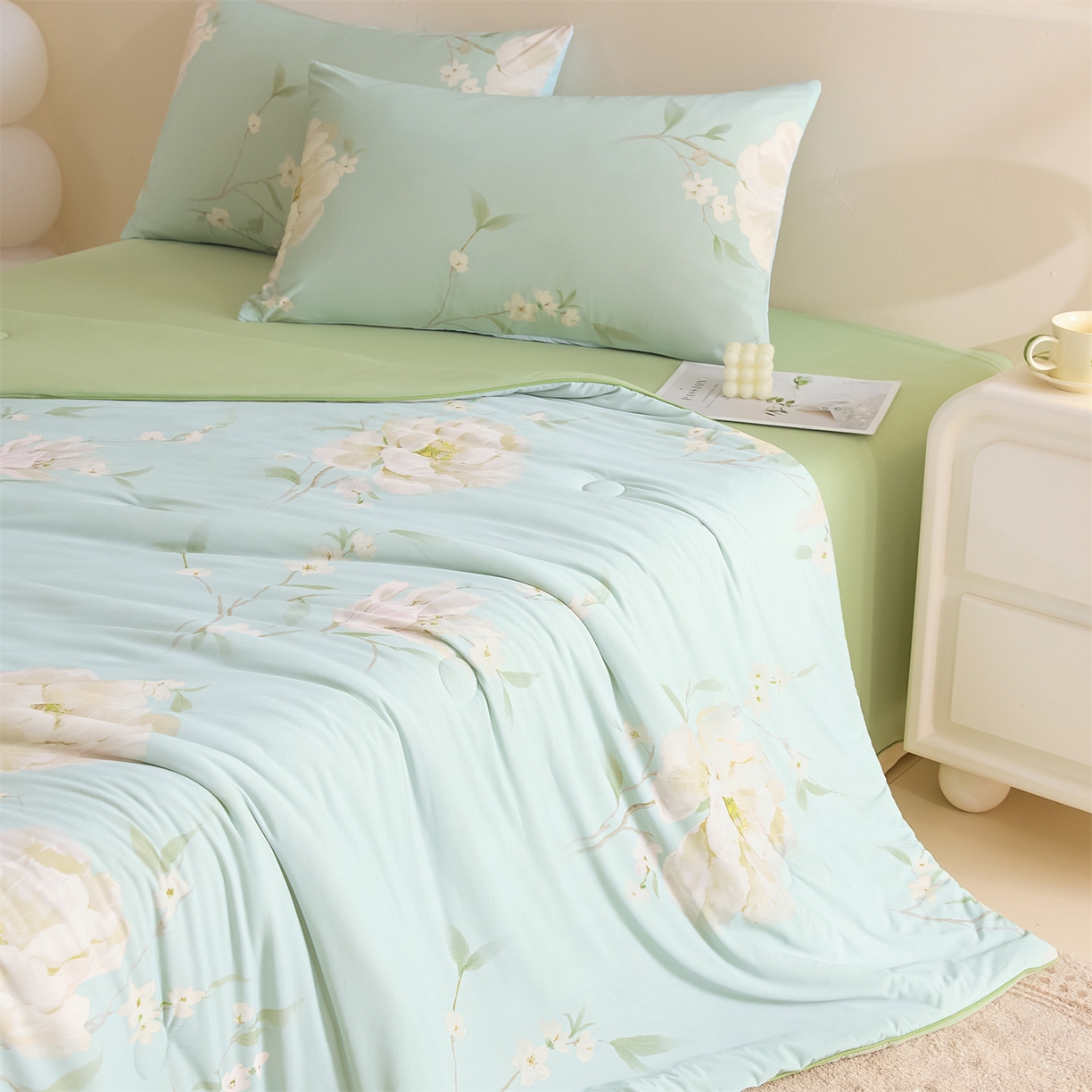 91家纺网 家纺一手货源 找家纺 恬思语家纺 2026春夏新品印花凉感丝大豆夏被夏凉被空调被 花舞-绿