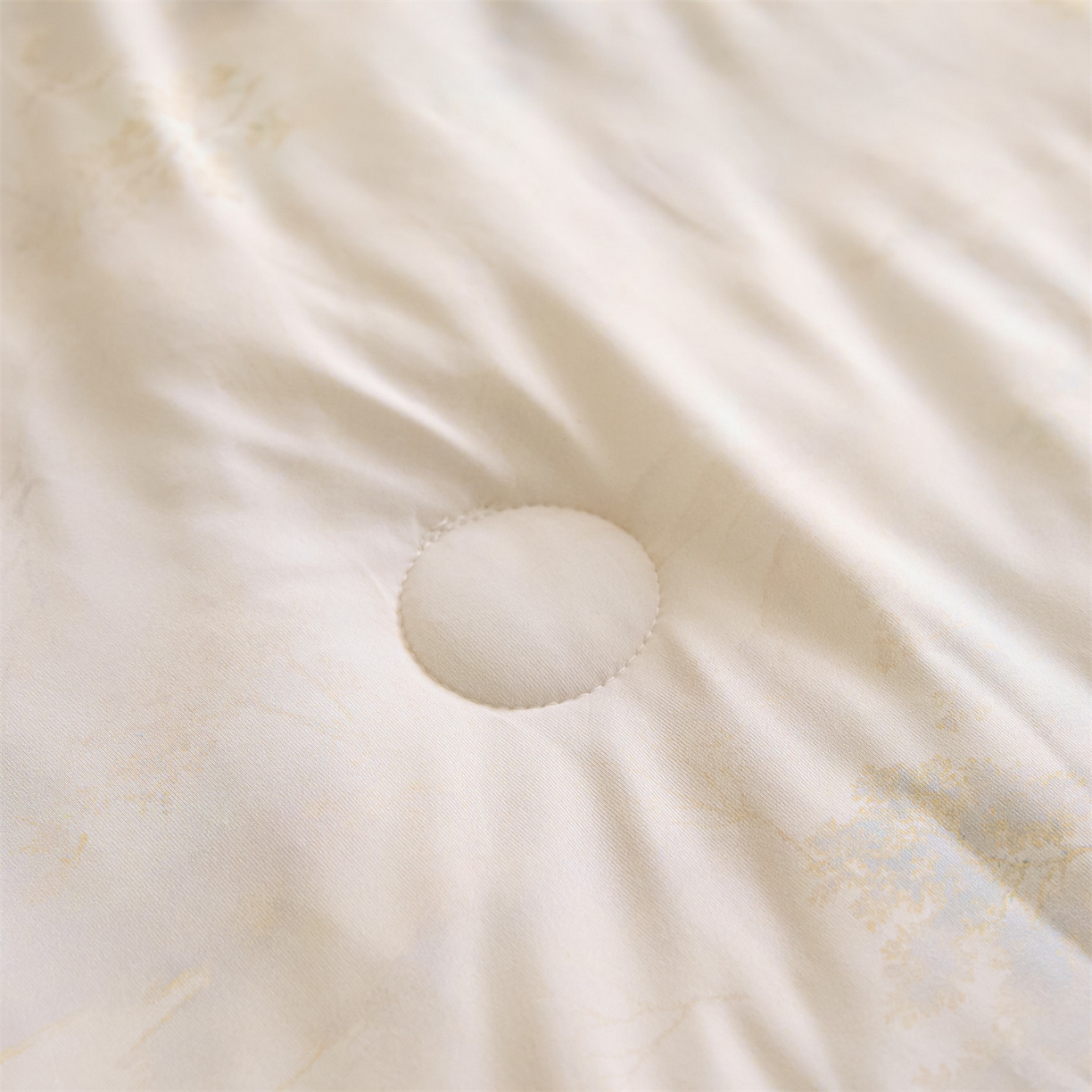 91家纺网 家纺一手货源 找家纺 恬思语家纺 2026春夏新品印花凉感丝大豆夏被夏凉被空调被 一帘幽梦-黄