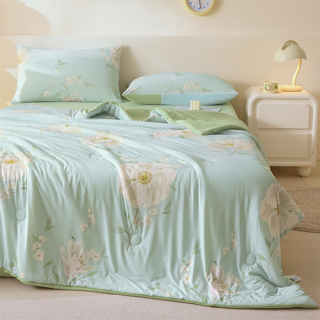 91家纺网 家纺一手货源 找家纺 恬思语家纺 2026春夏新品印花凉感丝大豆夏被夏凉被空调被 花舞-绿