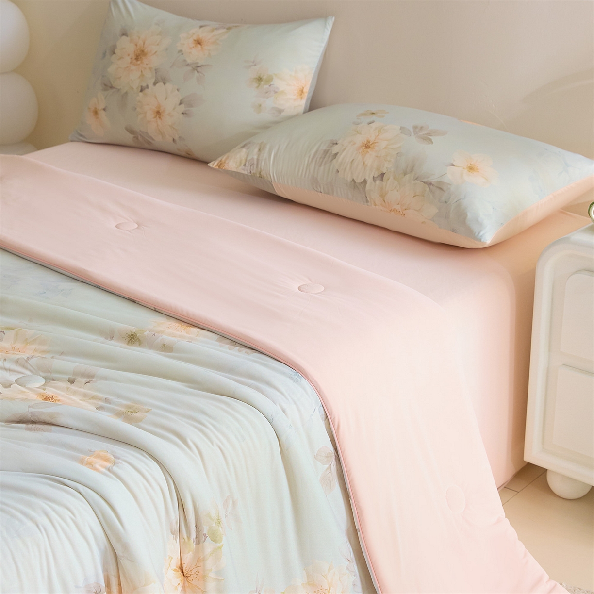 91家纺网 家纺一手货源 找家纺 恬思语家纺 2026春夏新品印花凉感丝大豆夏被夏凉被空调被 花之子-绿