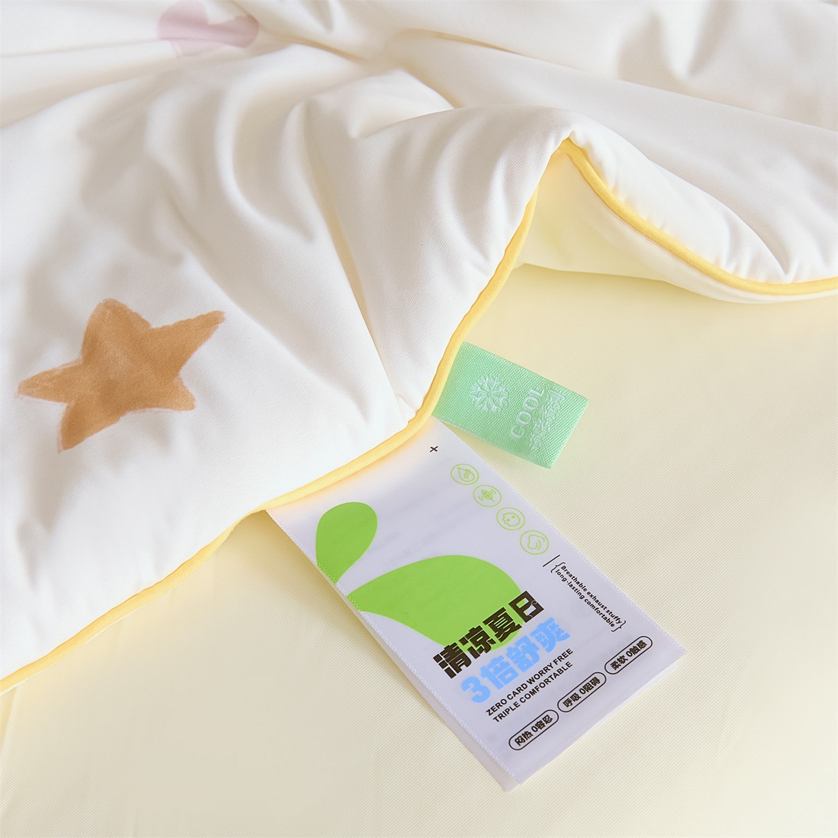 91家纺网 家纺一手货源 找家纺 恬思语家纺 2026春夏新品印花凉感丝大豆夏被夏凉被空调被 露珠童话-白