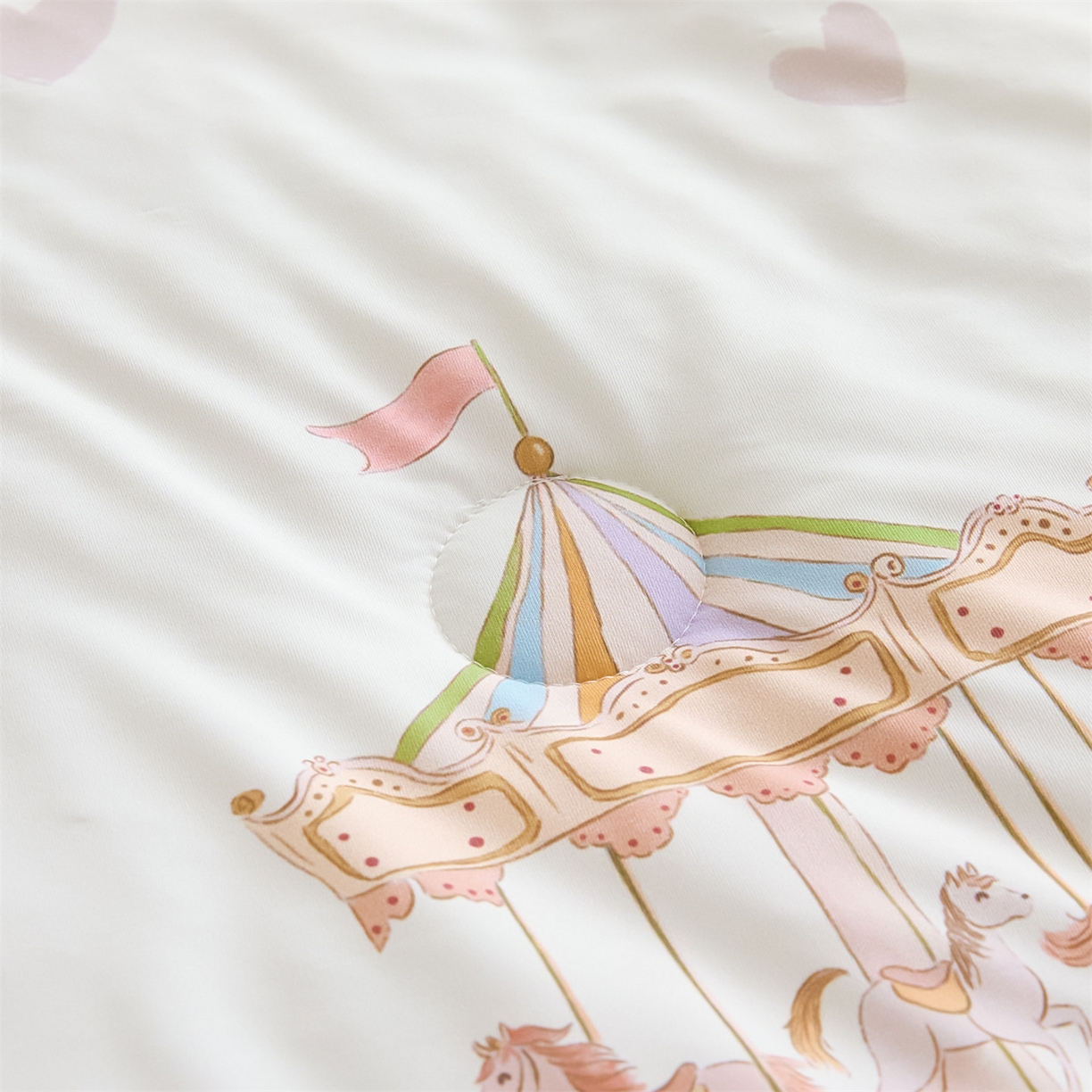 91家纺网 家纺一手货源 找家纺 恬思语家纺 2026春夏新品印花凉感丝大豆夏被夏凉被空调被 露珠童话-白