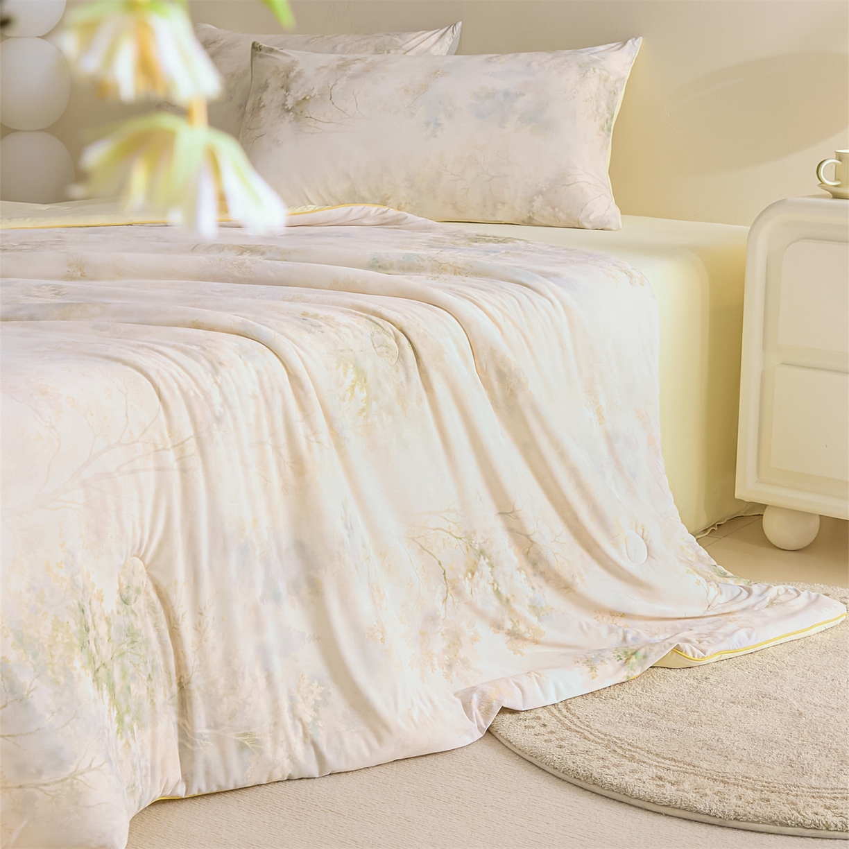 91家纺网 家纺一手货源 找家纺 恬思语家纺 2026春夏新品印花凉感丝大豆夏被夏凉被空调被 一帘幽梦-黄