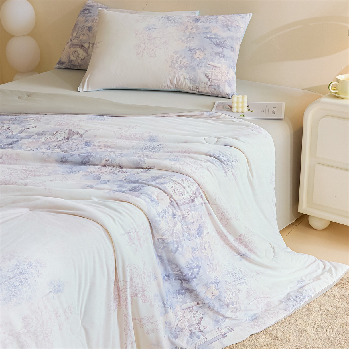 91家纺网 家纺一手货源 找家纺 恬思语家纺 2026春夏新品印花凉感丝大豆夏被夏凉被空调被 紫烟城-紫