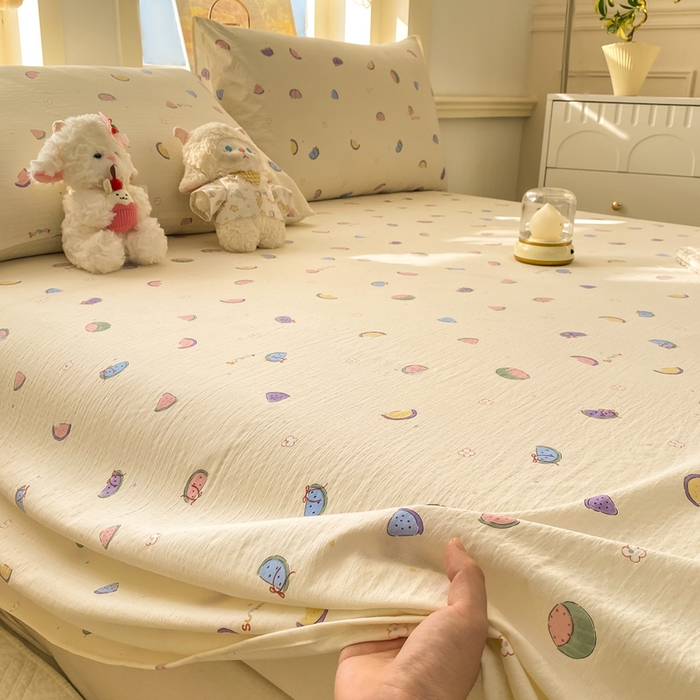 91家纺网 家纺一手货源 找家纺 晓时候 2026新款A类云感双层纱床单三件套单品单件床单 缤纷水果