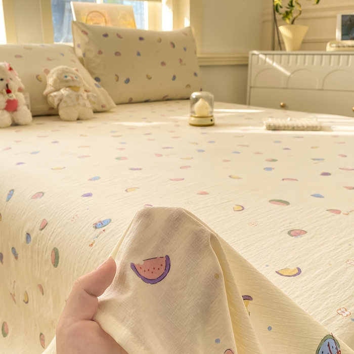 91家纺网 家纺一手货源 找家纺 晓时候 2026新款A类云感双层纱床单三件套单品单件床单 缤纷水果