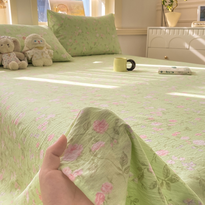 91家纺网 家纺一手货源 找家纺 晓时候 2026新款A类云感双层纱床单三件套单品单件床单 芊芊花语