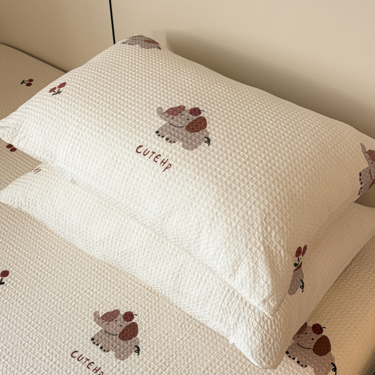 91家纺网 家纺一手货源 找家纺 居眠 2026新款全棉纯棉印花华夫格单枕套枕套单件 樱桃小象