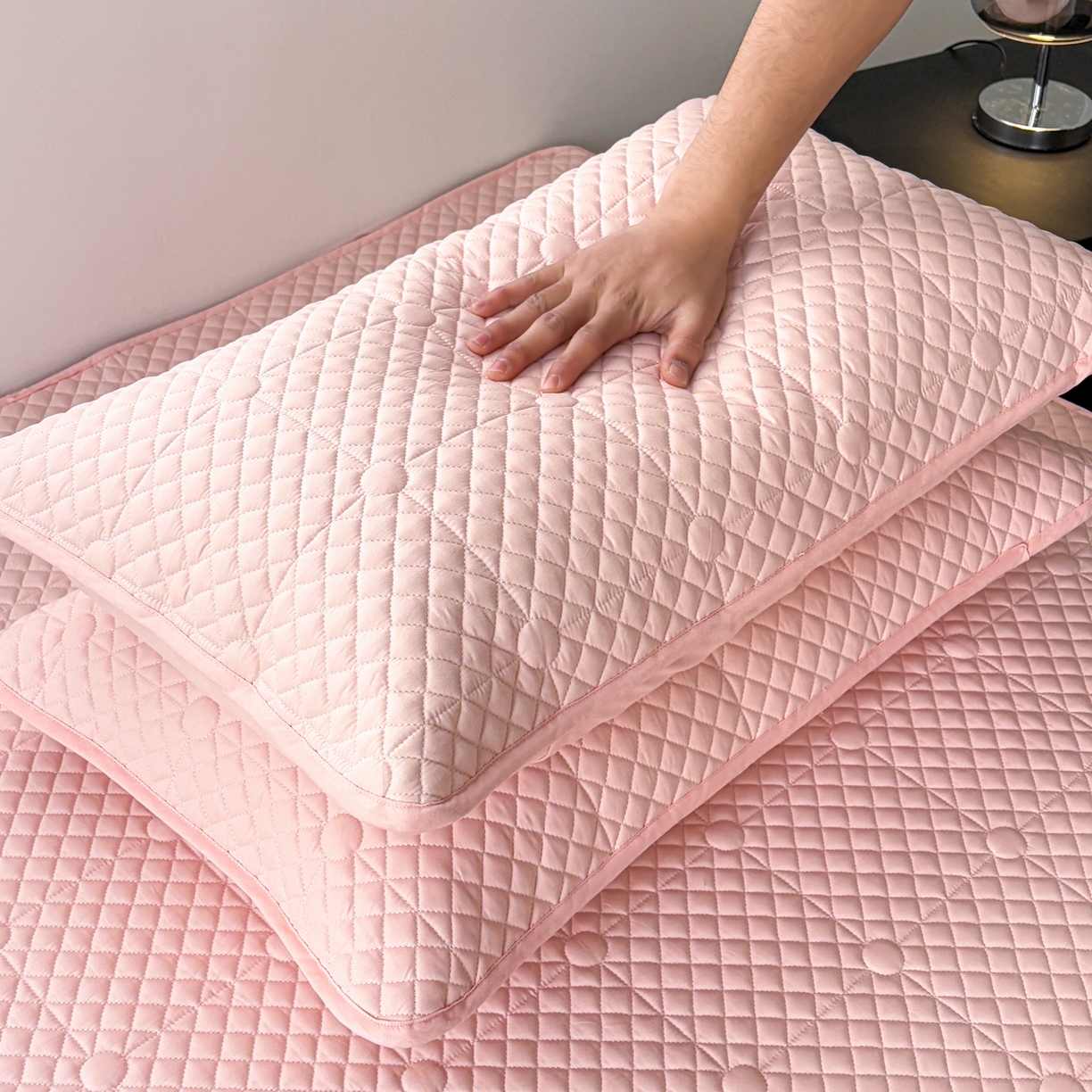 91家纺网 家纺一手货源 找家纺 居眠 2026新款全棉夹棉单枕套枕套单件-棋盘格 棋盘格-柔粉