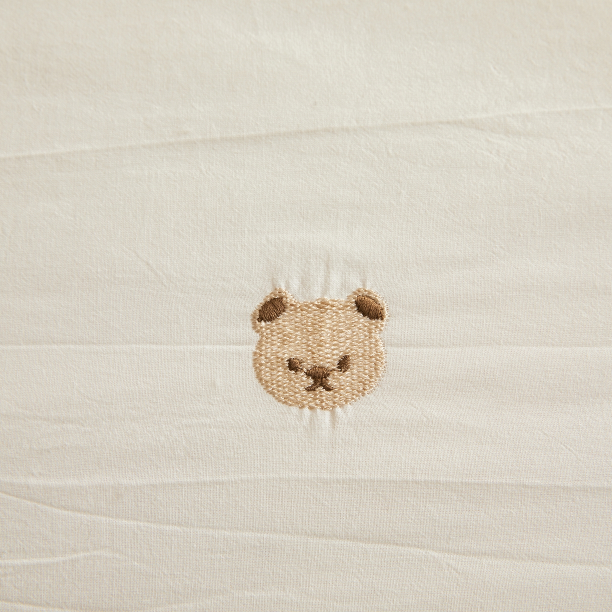 91家纺网 家纺一手货源 找家纺 仁凯家纺 2026新款A类100%棉花刺绣款手包边夏被夏凉被空调被 熊博士 奶白拼雾紫