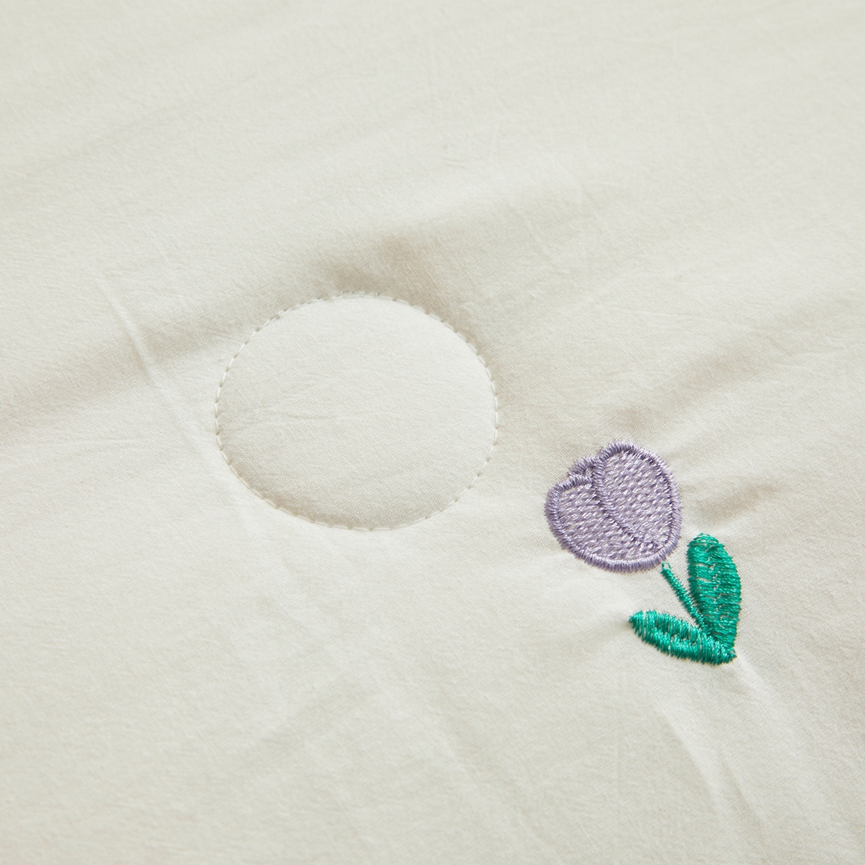 91家纺网 家纺一手货源 找家纺 仁凯家纺 2026新款A类100%棉花刺绣款手包边夏被夏凉被空调被 花朵 奶白拼冰蓝