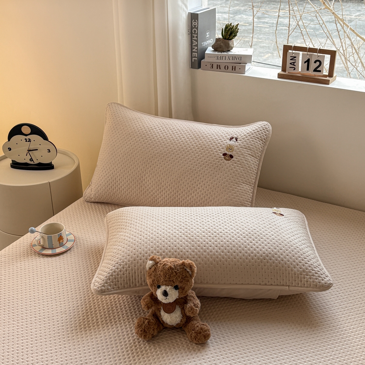 91家纺网 家纺一手货源 找家纺 居眠 2026新款卡通刺绣夹棉防水单枕套枕套单件-童话乐园 童话乐园-卡其